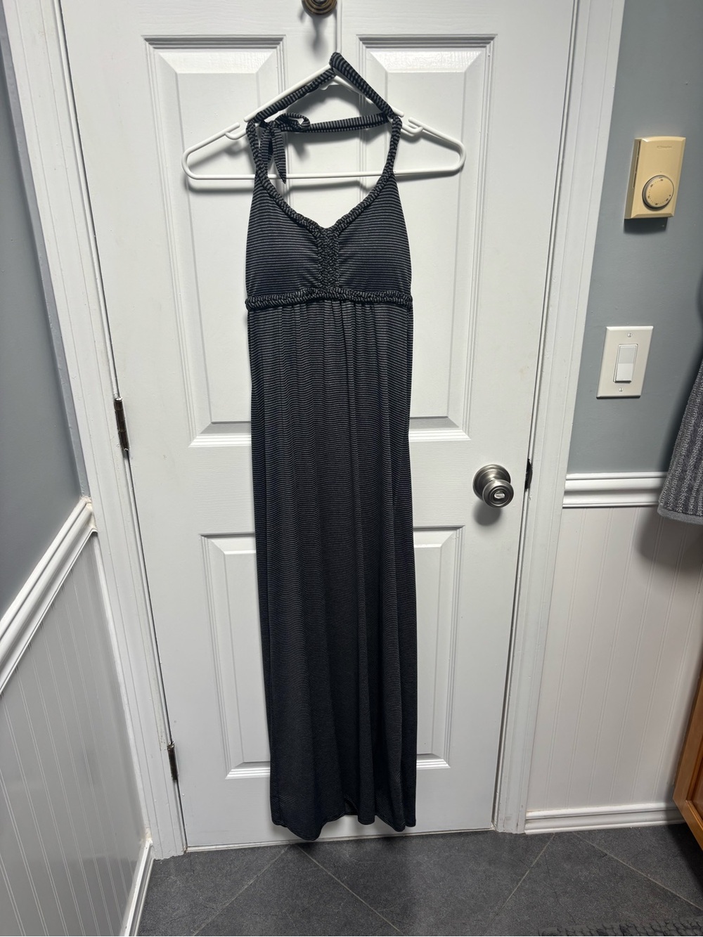 SOYBO Black Halter Maxi Dress - Classic Casual - XS